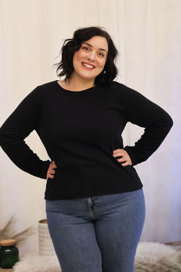 Jannika- t-paita pitkillä hihoilla koossa XL.