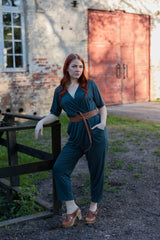 Molly-neuloshaalari yksivärinen